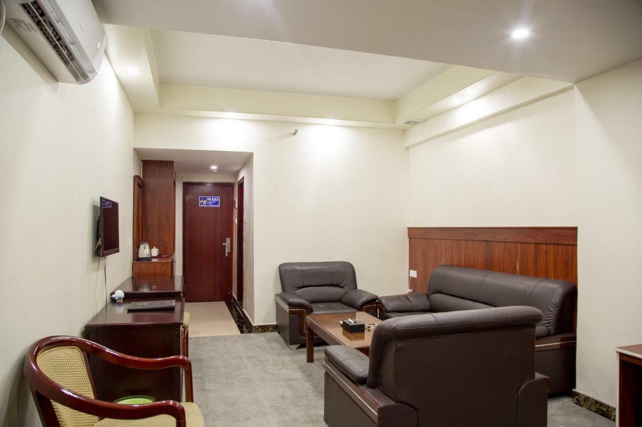 Guangzhou Junshan Hotel - Shuttle Bus For Canton Fair Exterior foto